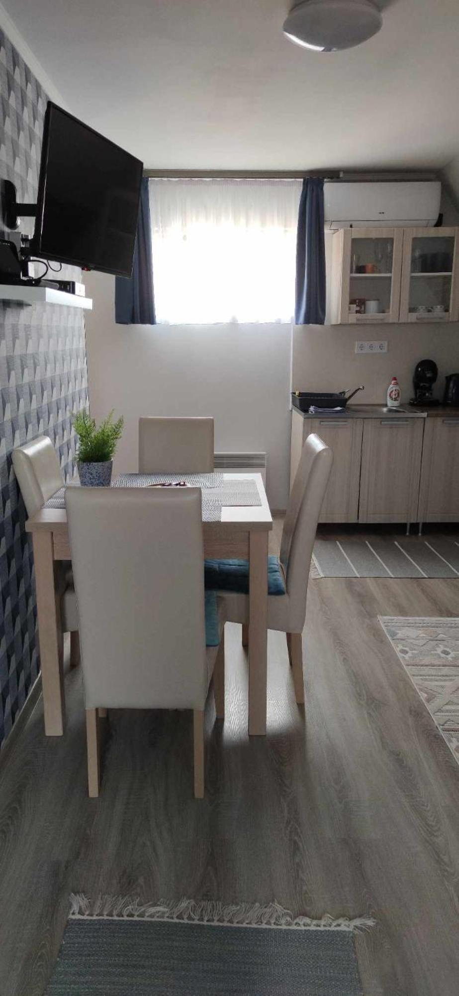 Varfal Apartman II 埃格尔 外观 照片